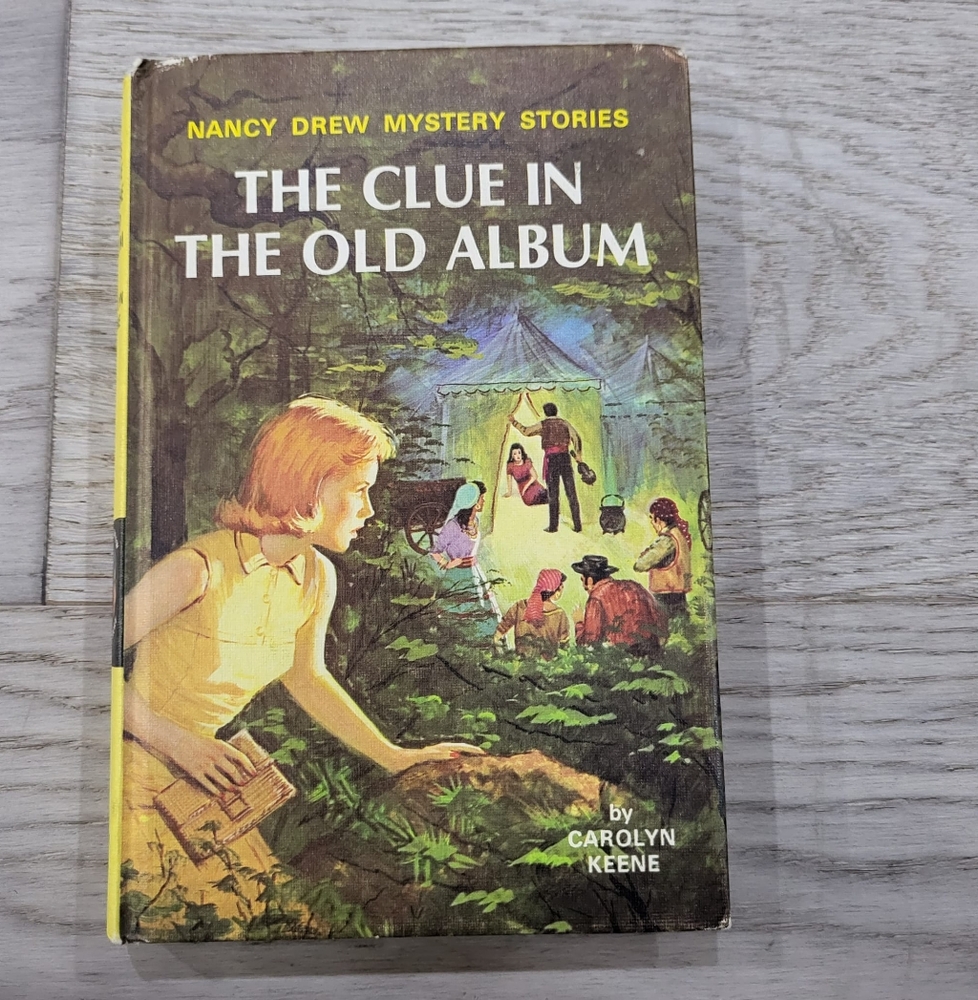 Vintage Nancy Drew Book #24
